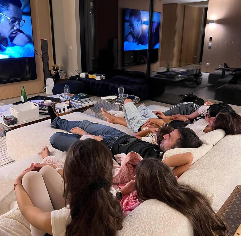 El entrenador catalán, con su familia en casa