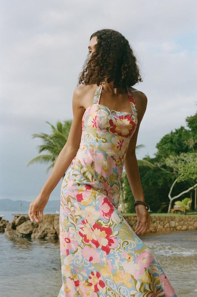 Vestidos de invitada de día de rebajas de Zara