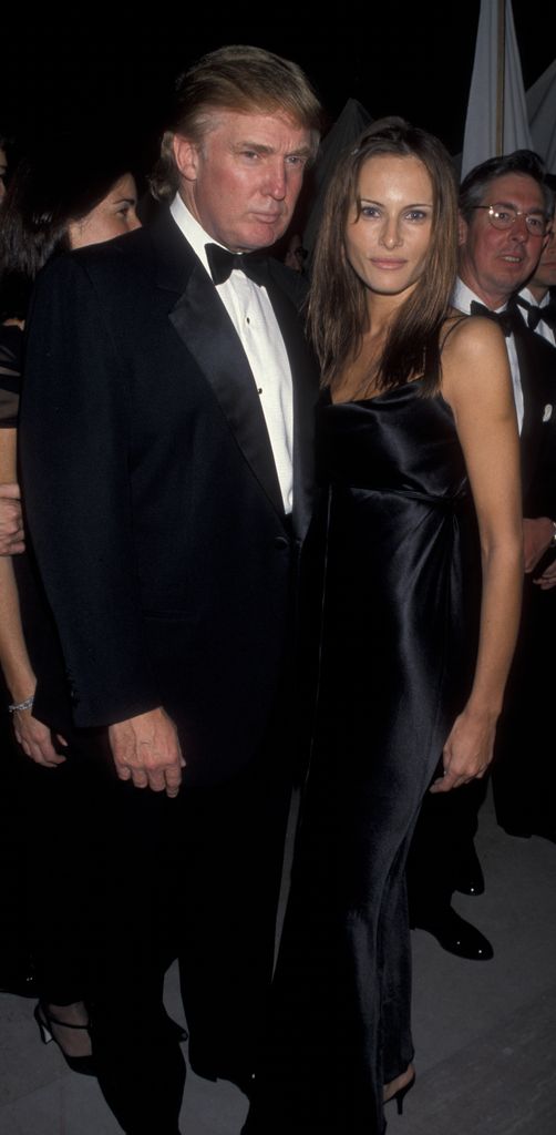 Donald Trump y Melania Trump, de soltera Knauss, en la fiesta a beneficio de la renovación de la Grand Central Terminal en octubre de 1998. 