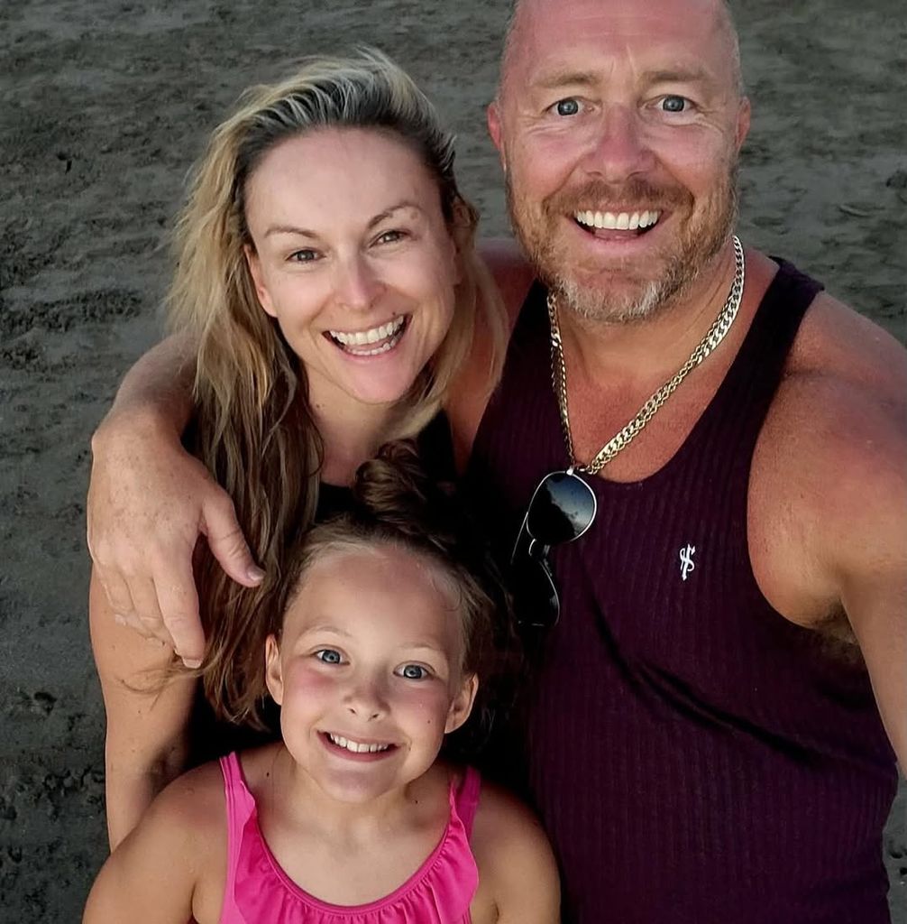Mel y Gareth con su hija Maddie