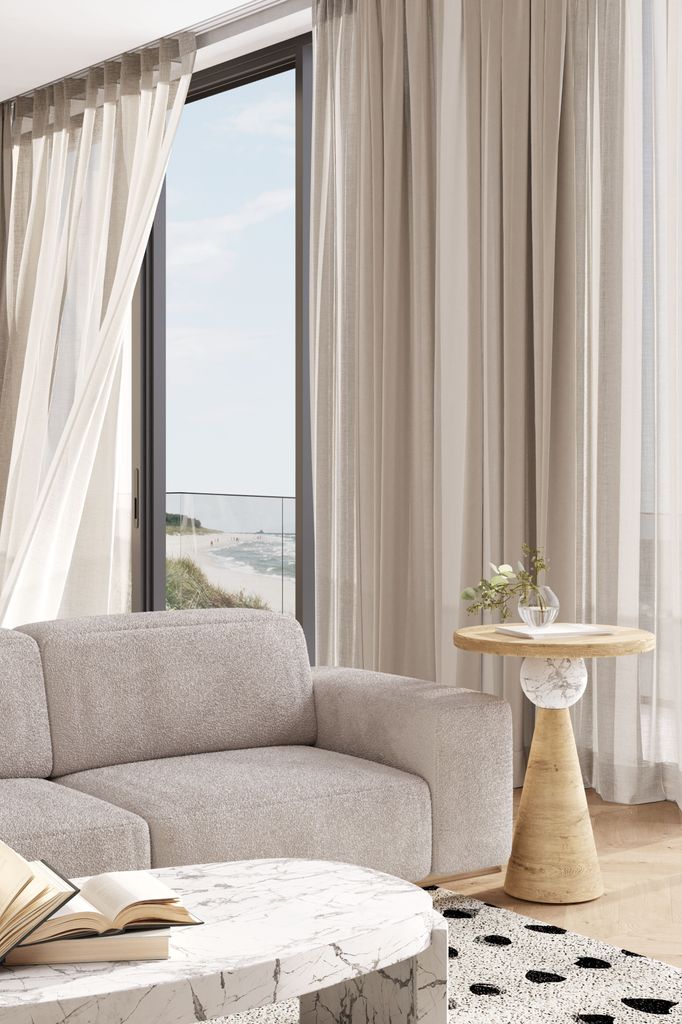 Salón con cortinas vaporosas