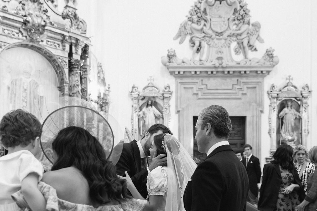 Diana con vestido de novia 'prêt-à-porter' de Alejandra Valero