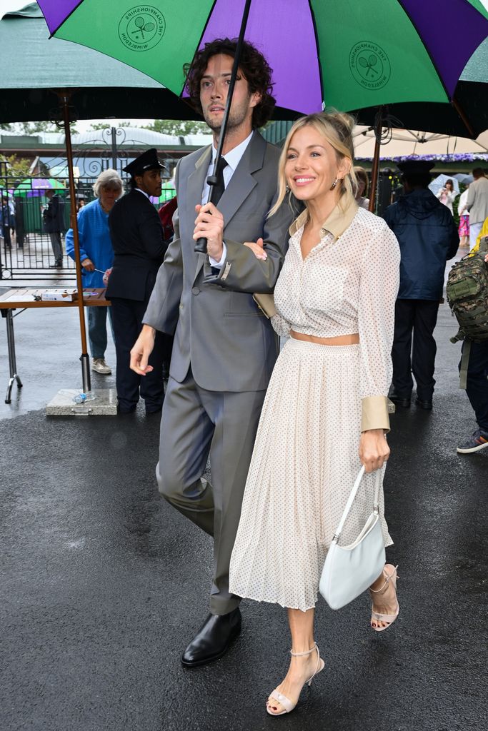 Oli Green y Sienna Miller en wimbledon