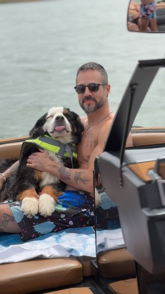 José Ron era muy apegado a su perrita Kiara, a quien trataba como una hija. 