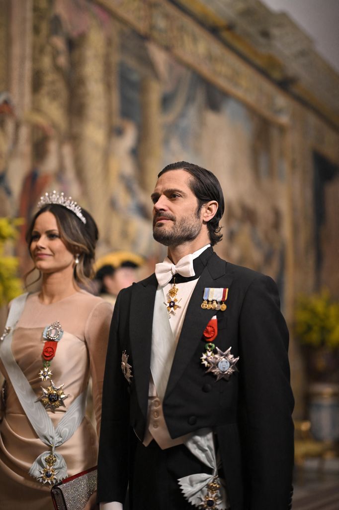 La princesa Sofía y el príncipe Carlos Felipe de Suecia en una cena de gala, 2024.