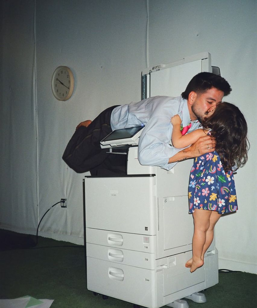 Camilo Echeverry con su hija Amaranto