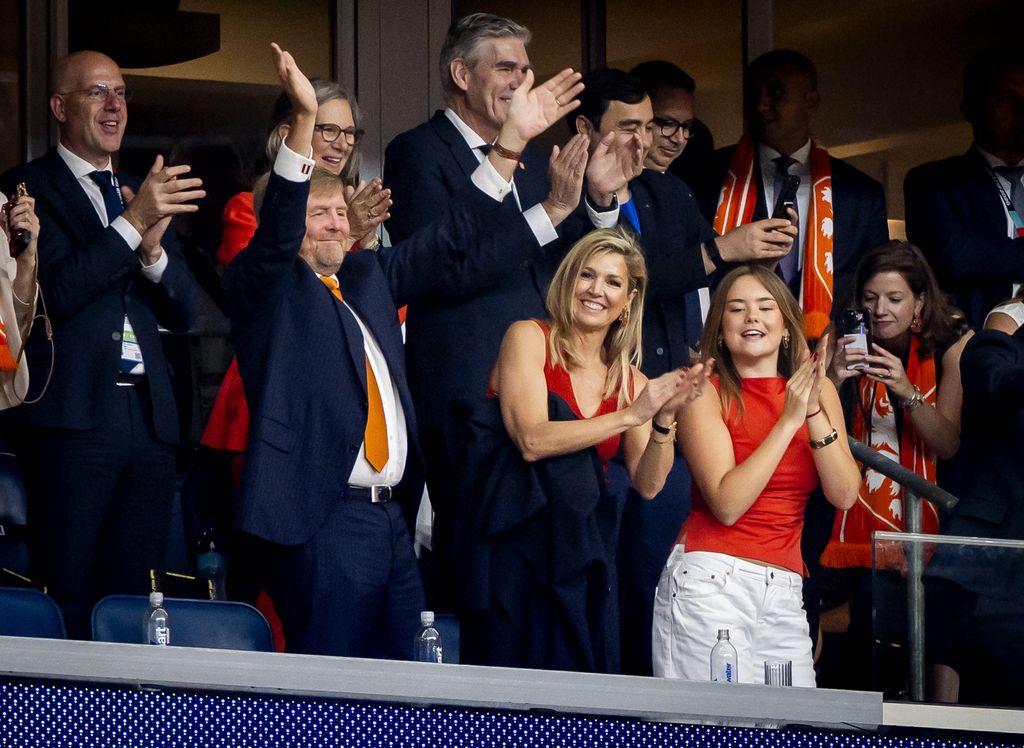 Los Reyes de Holanda, celebrando la goleada de Países Bajos ante Suecia este sábado 20 de junio en Houston