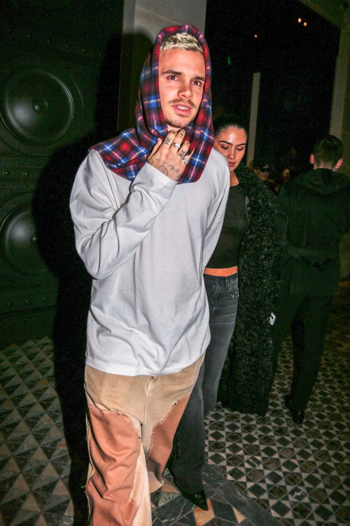 Romeo Beckham y Kim Turnbull fueron vistos en París el pasado 22 de enero.