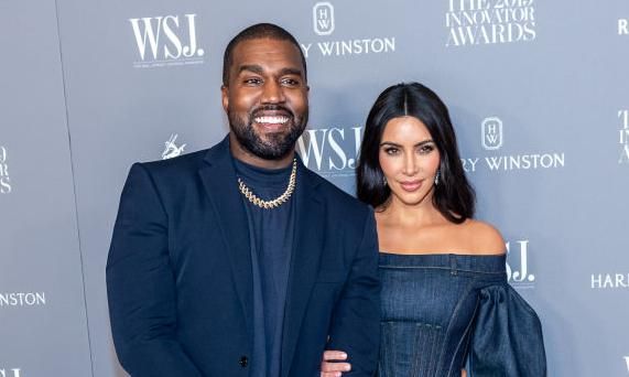 Kanye West y Kim Kardashian suelen vestirse con los mismos esquemas de color