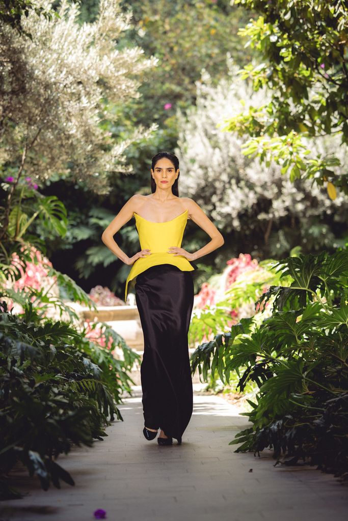 El amarillo fue uno de los colores más utilizados por Raquel en esta colección 