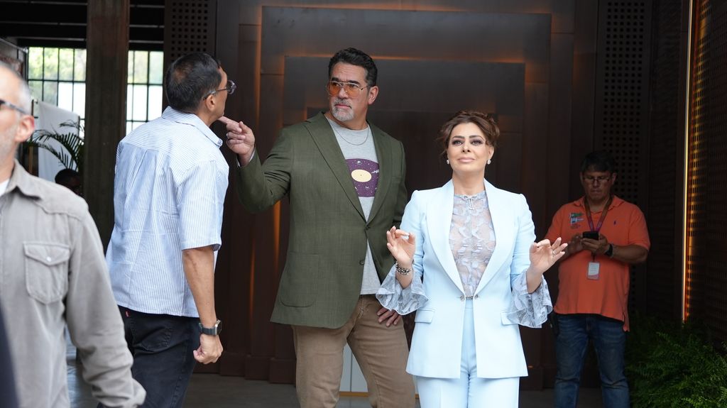 Yadhira Carrillo y Eduardo Santamarina en 'Los Hilos del Pasado'