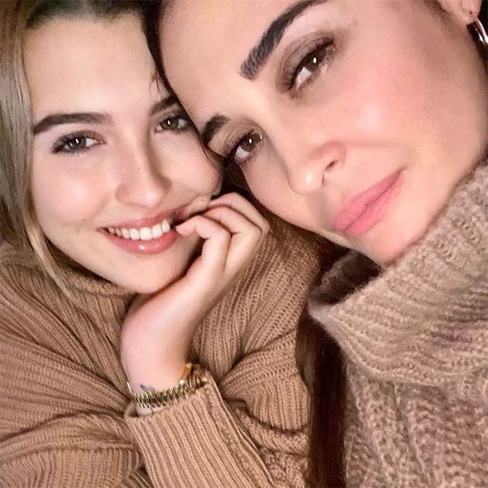 Vicky Martín Berrocal y su hija Alba
