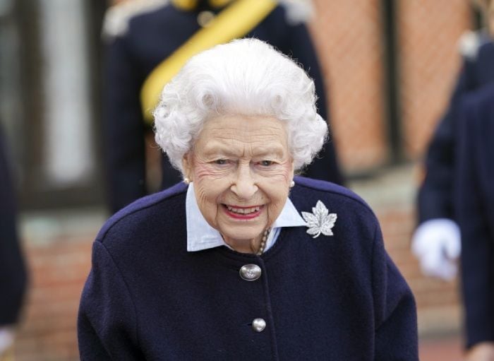 Isabel II: se pospone su reaparición tras una semana con covid