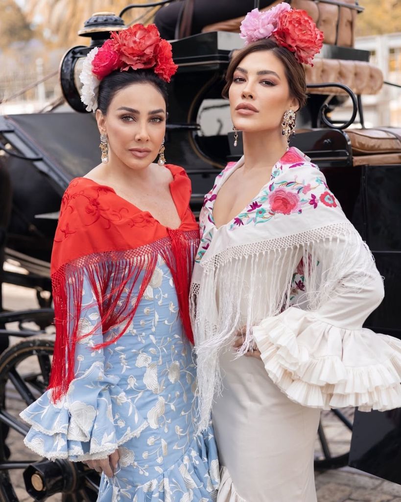 Michelle Salas junto a María Laura Medina, esposa de Ricardo Salinas Pliego.