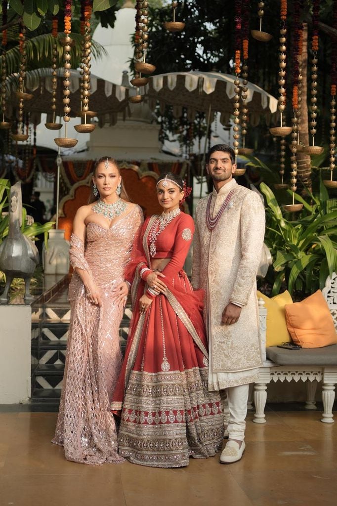 La millonaria boda india del año: actuación de Jennifer Lopez, escenario de James Bond y una tarta en forma de palacio