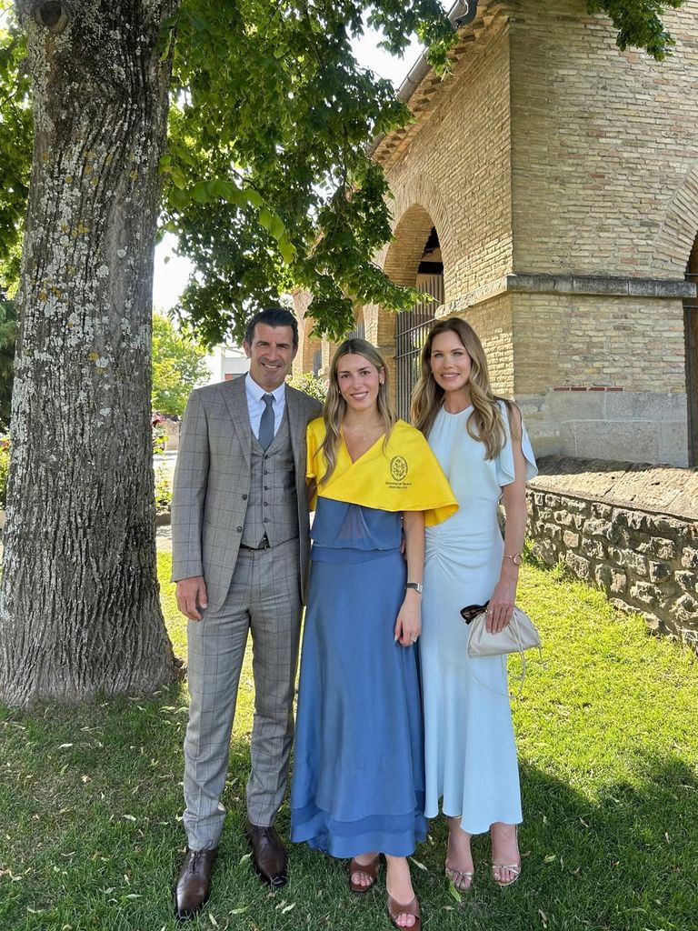 Luis Figo y Helene Svedin, con su hija Daniela en su graduación