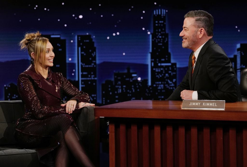 Miley Cyrus en el show de Jimmy Kimmel.
