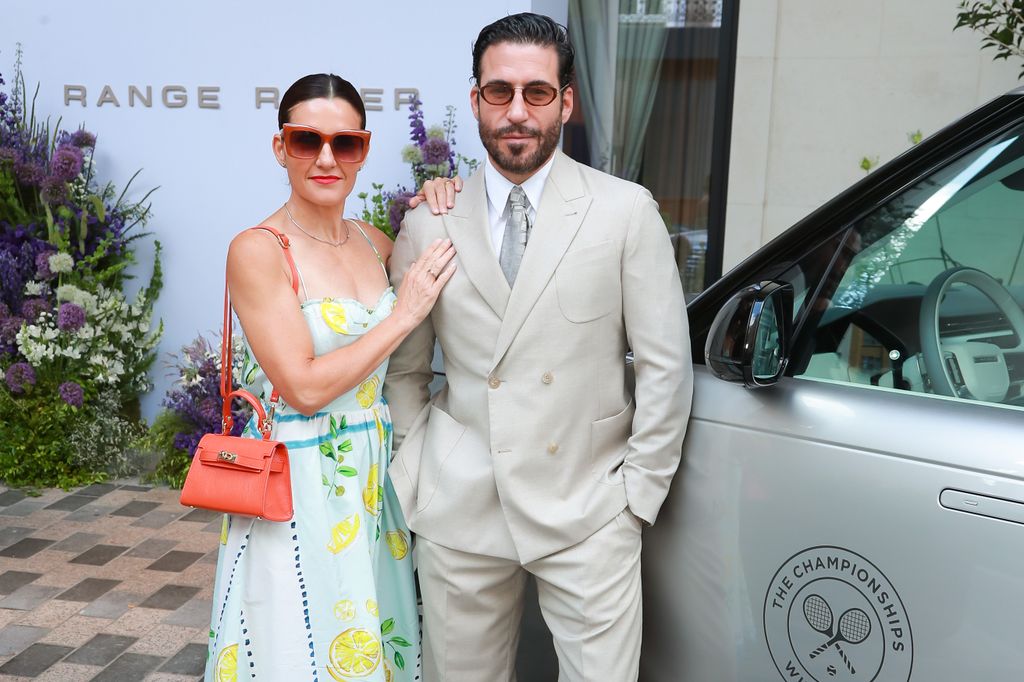 Miguel Ángel Silvestre, con su hermana María en Wimbledon