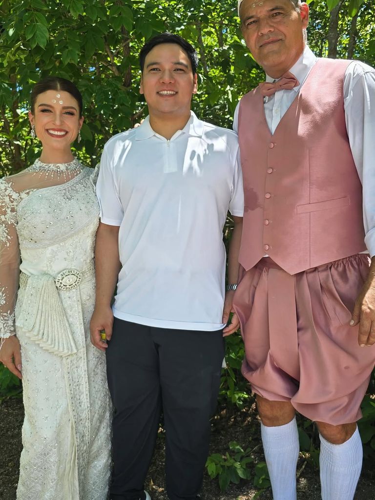 Frank Cuesta y Paloma de Ramón el día de su boda con el abogado tailandés Metapon
