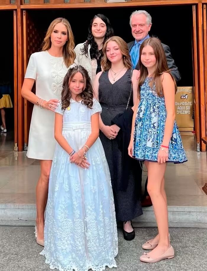 Santiago Creel y sus hijas