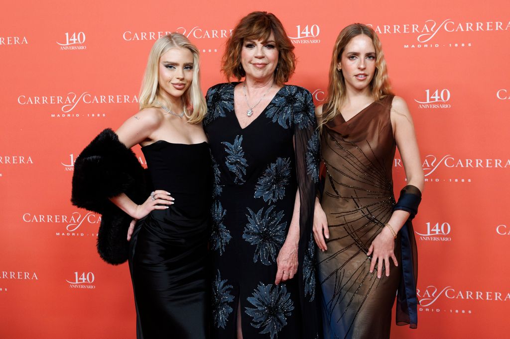 Belinda Washington con sus hijas Daniela y Andrea en el 140 aniversario de Carrera y Carrera en Madrid el 11 de marzo de 2025