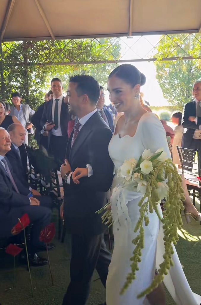 Andrea Duro celebra hoy su enlace con un vestido de novia de diseñador español