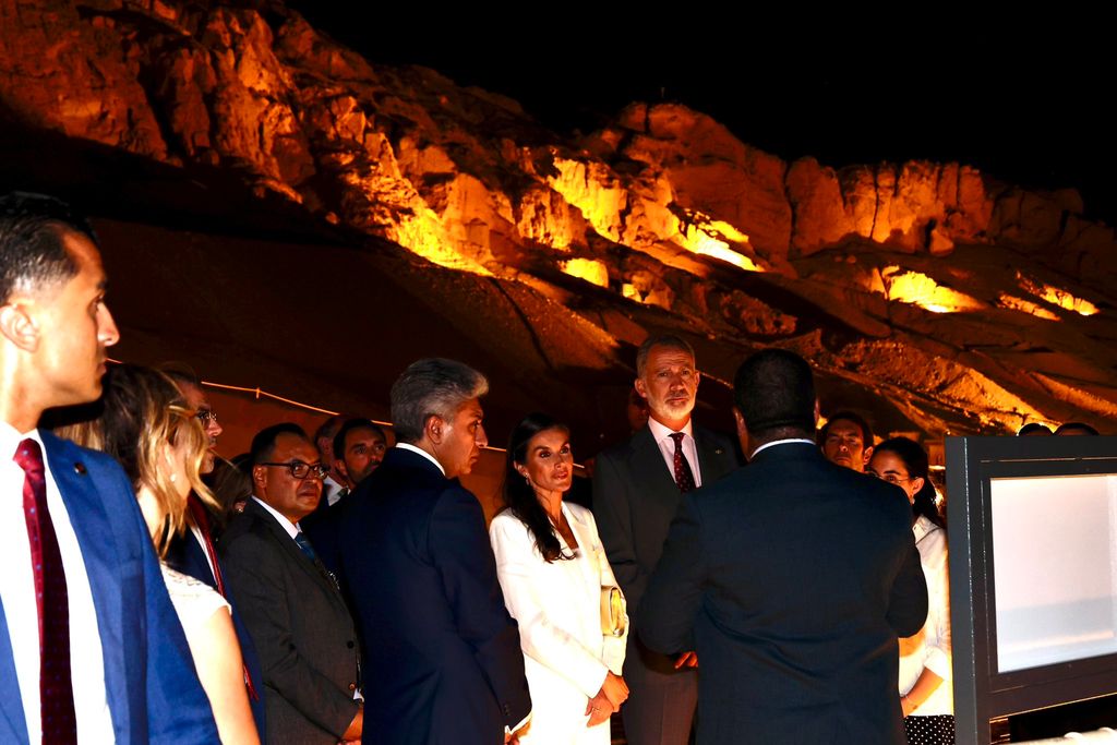Los reyes inaugurando la iluminación del Templo de Hatshepsut, en Luxor