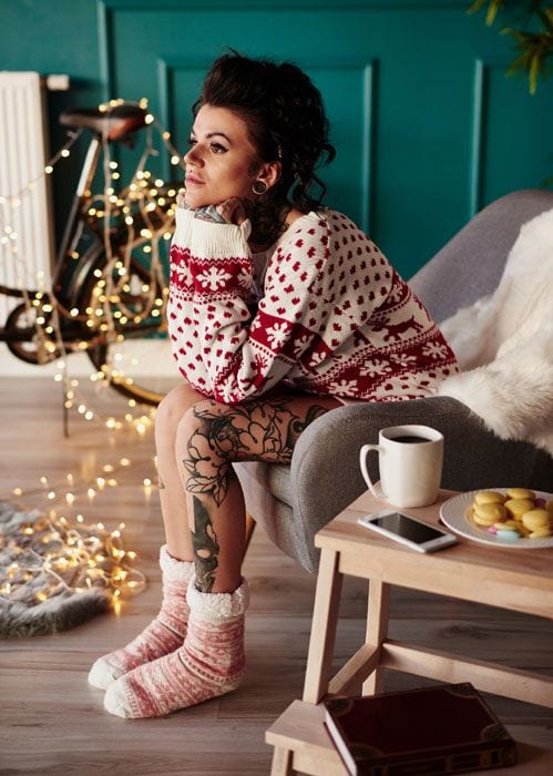Chica triste en Navidad