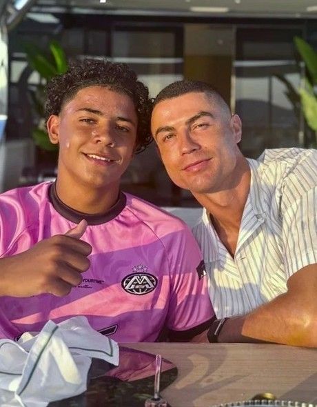 Cristiano Ronaldo ha inspirado a su primogénito con su brillante carrera futbolística.