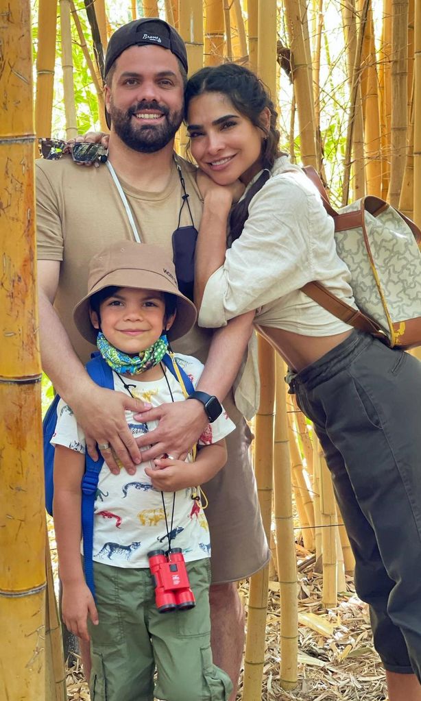 Alejandra Espinoza y Aníbal Marrero con su hijo Matteo