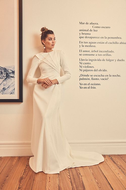 Vestido de novia con drapeado de Nonne