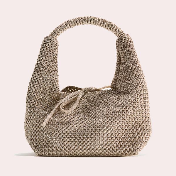 Bolso brillante en punto calado
