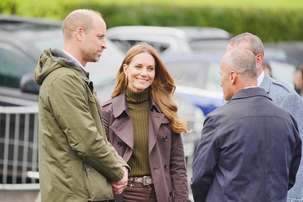 Kate Middleton con un look de campo lluvioso para otoño