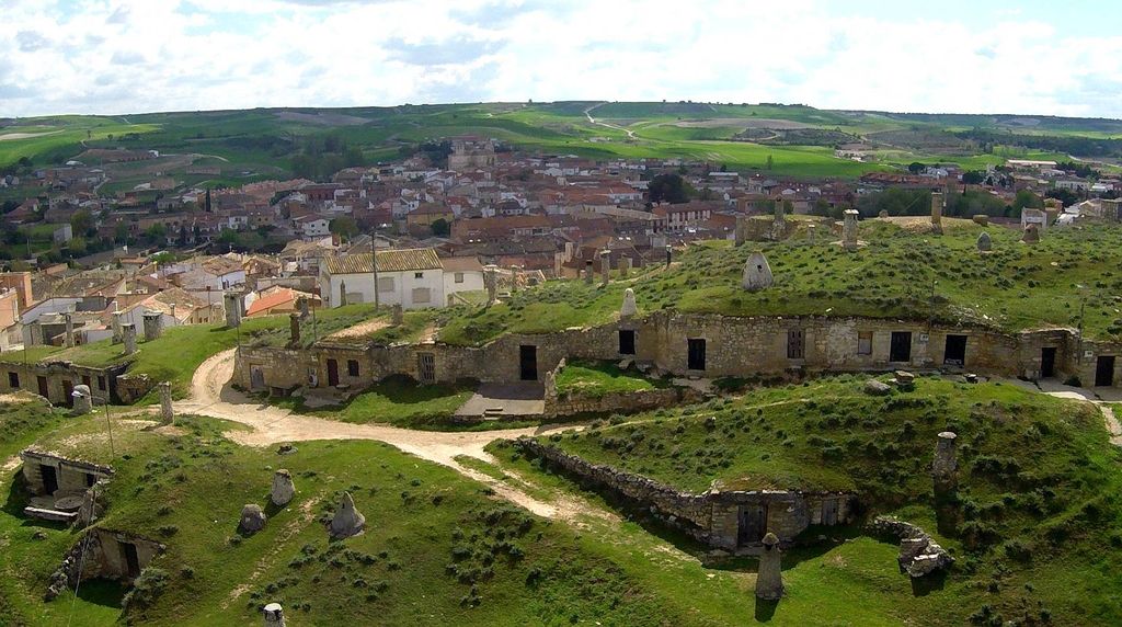 Barrio de bodegas, en Baltanás