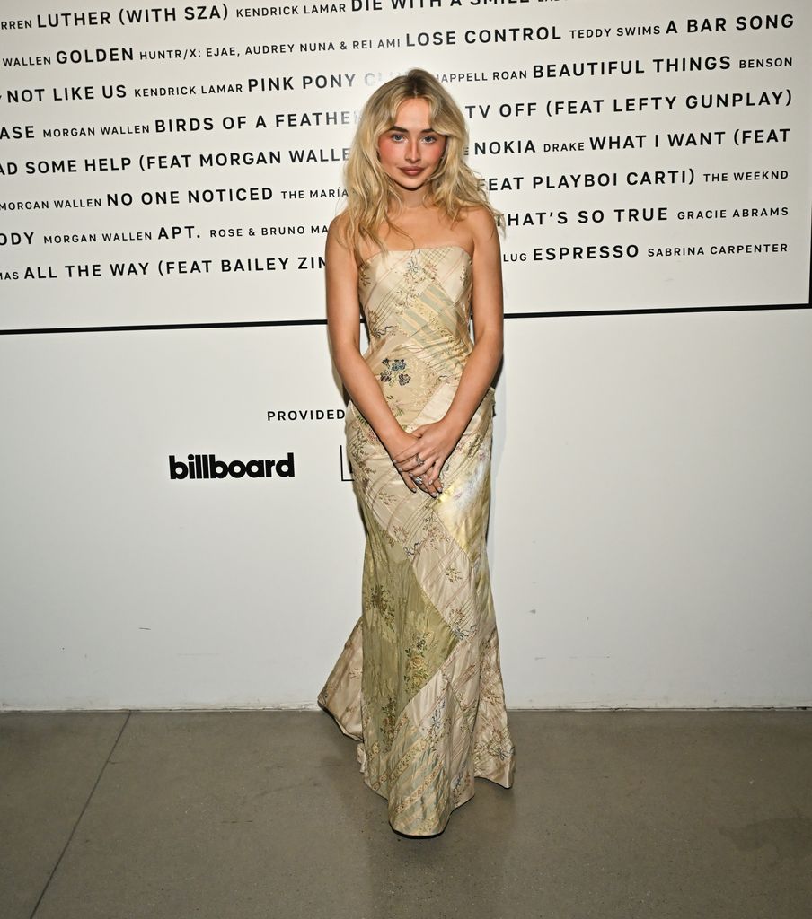 Sabrina Carpenter viste Ralph Lauren SS03