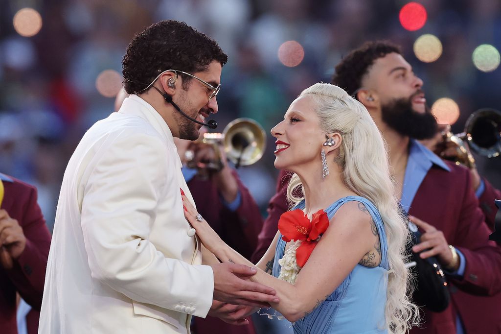 Bad Bunny y Lady Gaga en el Super Bowl LX Halftime Show