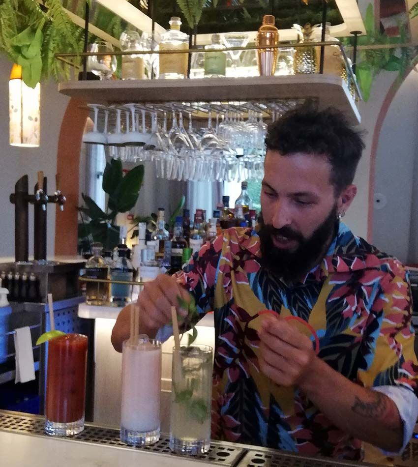 Alejandro Cabrera, coctelero de SO Sotogrande, Cádiz