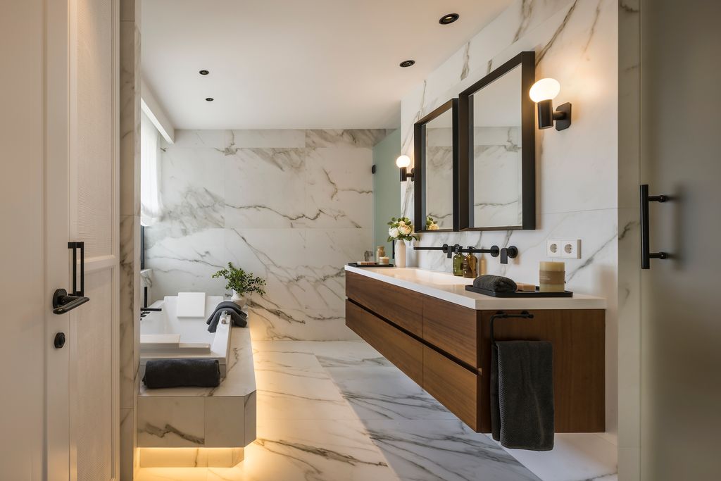 Baño con bandeja. 
