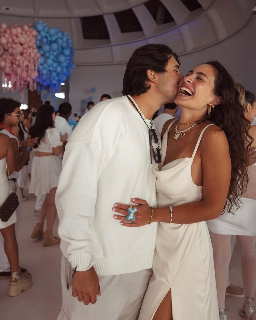 De vez en cuando, Isadora y Carlos comparten fotos juntos en redes sociales.