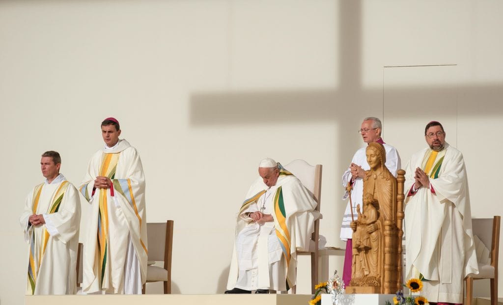 El Papa Francisco de vieja a Bélgica 