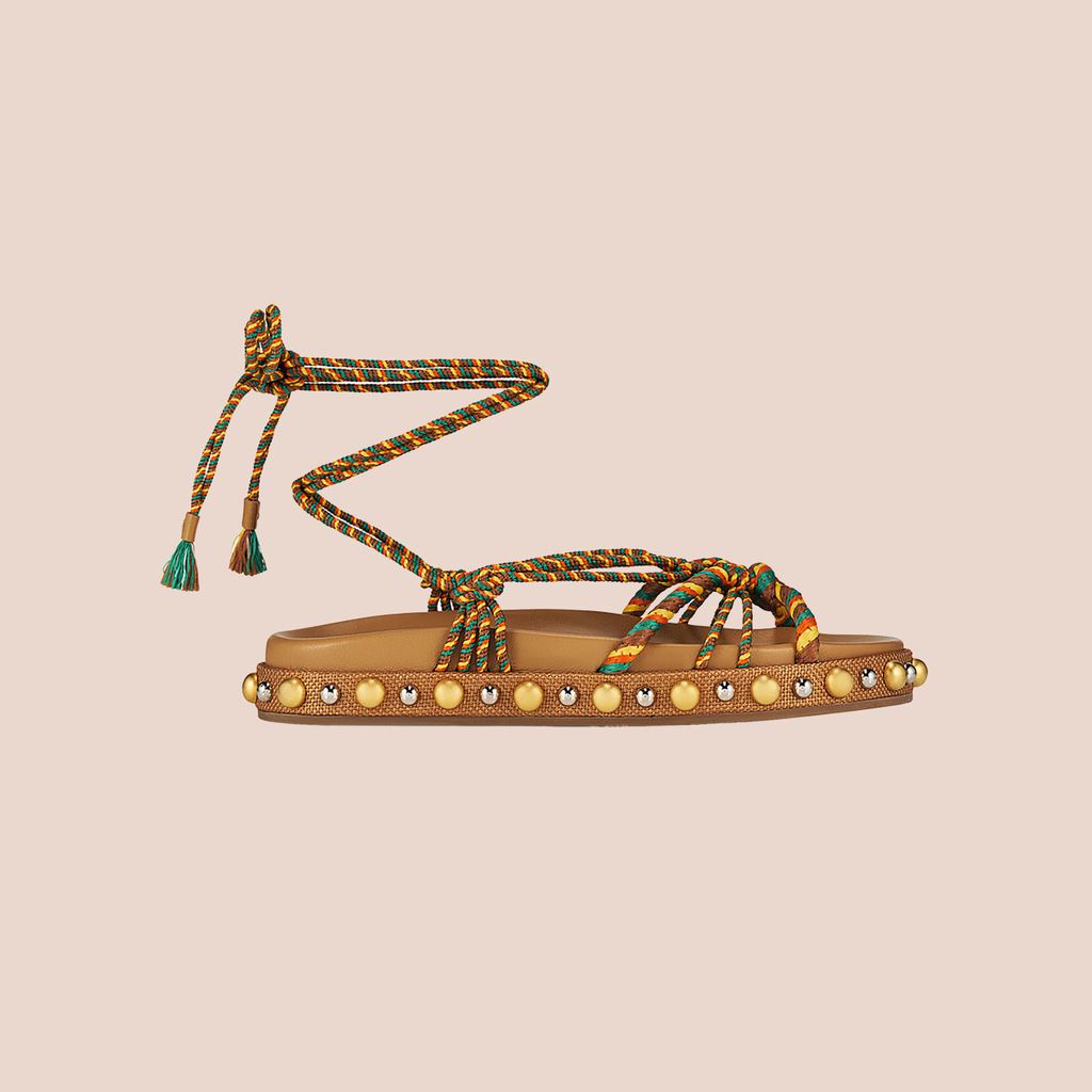 Sandalia plana tachuelas Aquazzula