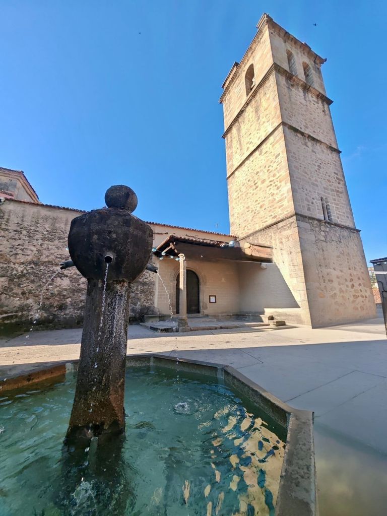 Iglesia de San Lorenzo Mártir, Garganta la Olla, Cáceres, La Vera