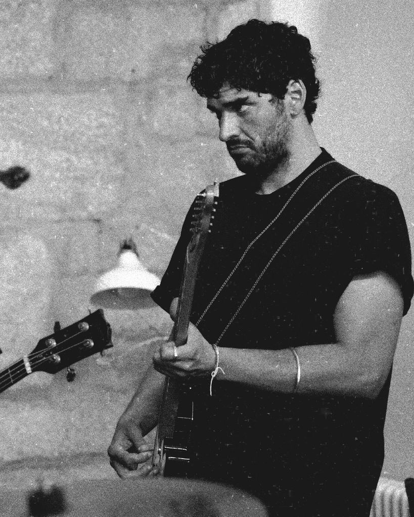 Nacho Taboada, novio de Sara Carbonero, en un concierto con su banda, Colectivo Panamera