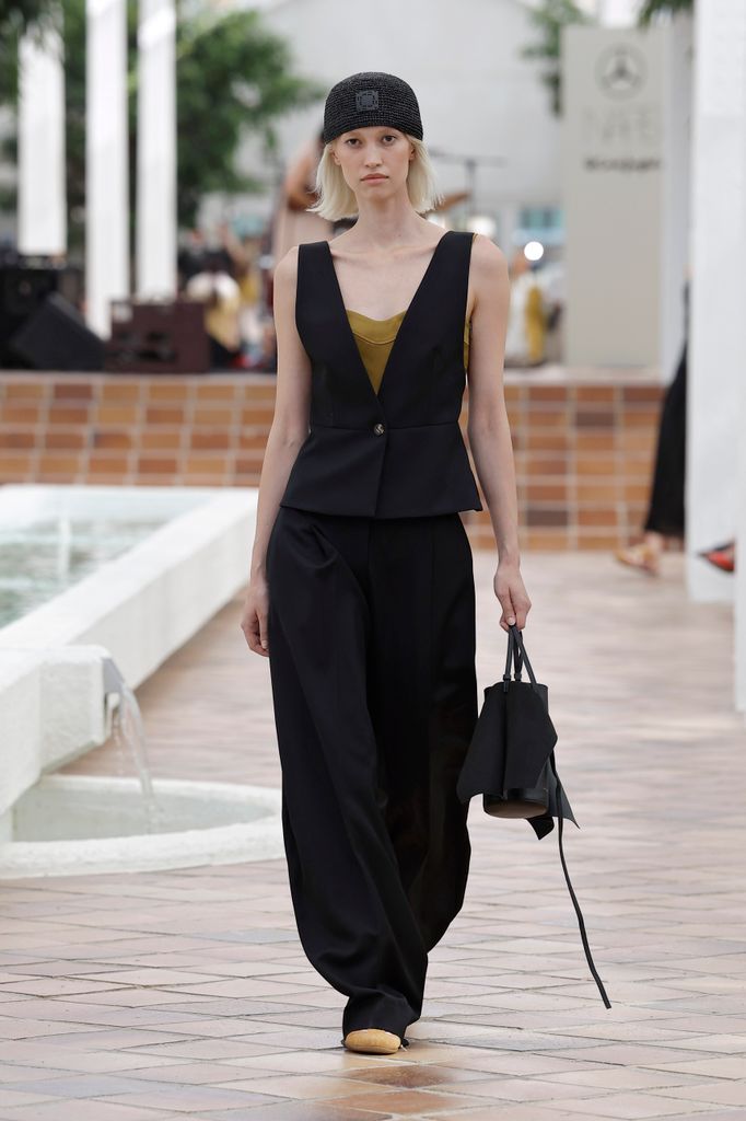 Adolfo Dominguez Primavera Verano 2027 Fashion Week Madrid
