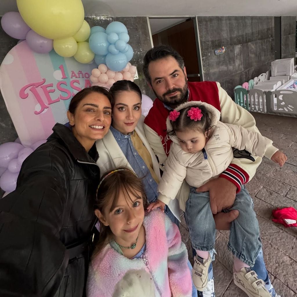 Aislinn Derbez incluyó dentro de sus mejores momentos del 2025 el primer cumpleaños de su sobrina Tessa.
