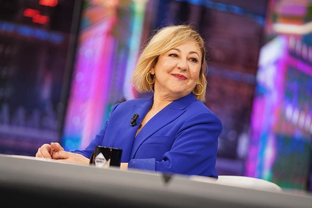 Plano medio de Carmen Machi en El Hormiguero