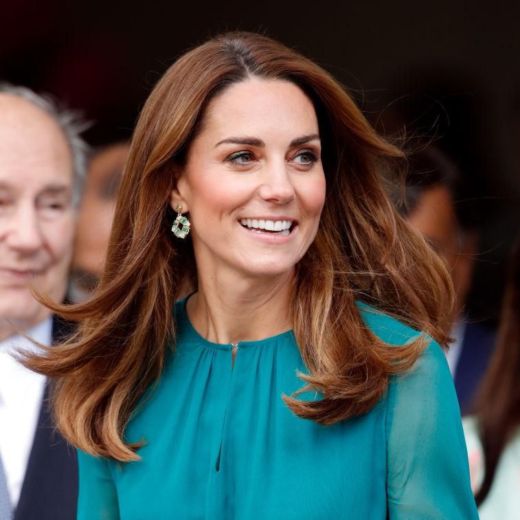Kate Middleton con cabello suelto y piel luminosa