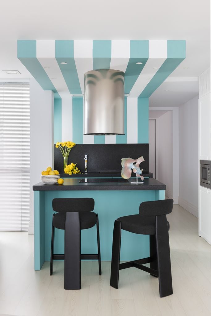 Cocina decorada a rayas