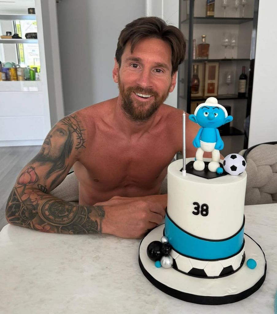 Antonela sorprendió a Messi con un pastel del Pitufo Gruñón 
