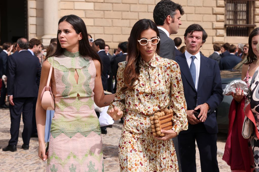Sassa de Osma e Isabel Entrecanales, hermana de la novia 